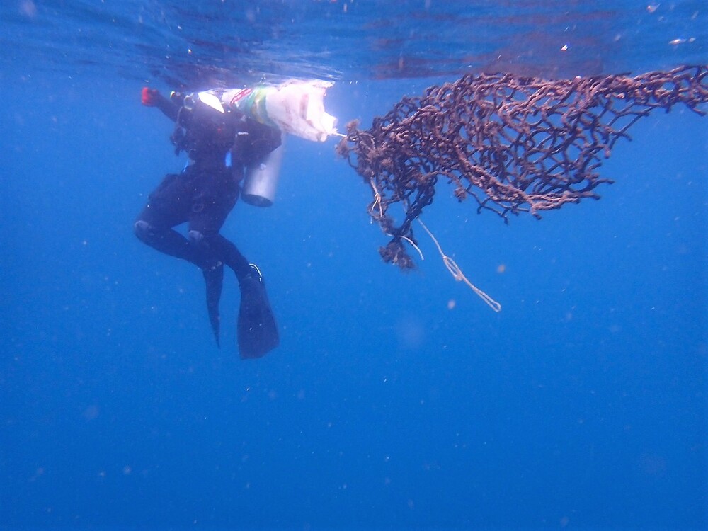 The mission of the Ghost Nets Busters program is to cultivate more talents with experience removing ghost nets under the ocean.