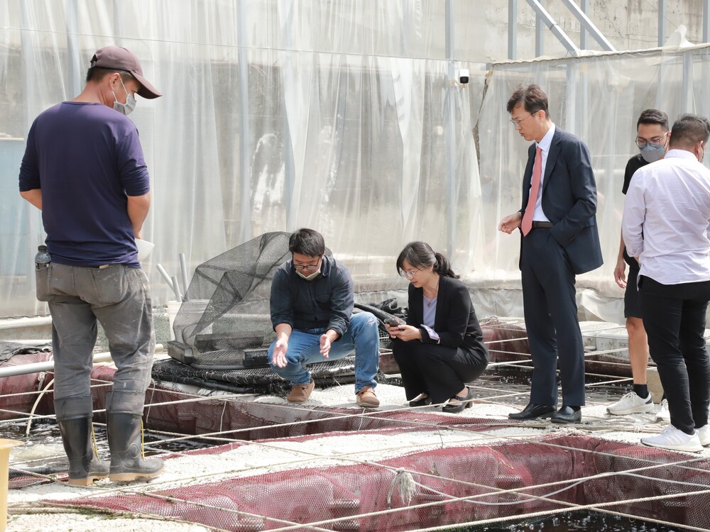 The University introduced the aquaculture techniques to the visiting delegation. As the aquaculture industry is relatively niche, everyone in the delegation was amazed and gained a lot of insights.