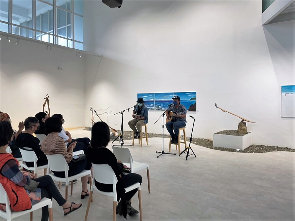 Sapud Kacaw sang a song written in his mother language, expressing his perspective on nature and his indigenous culture.